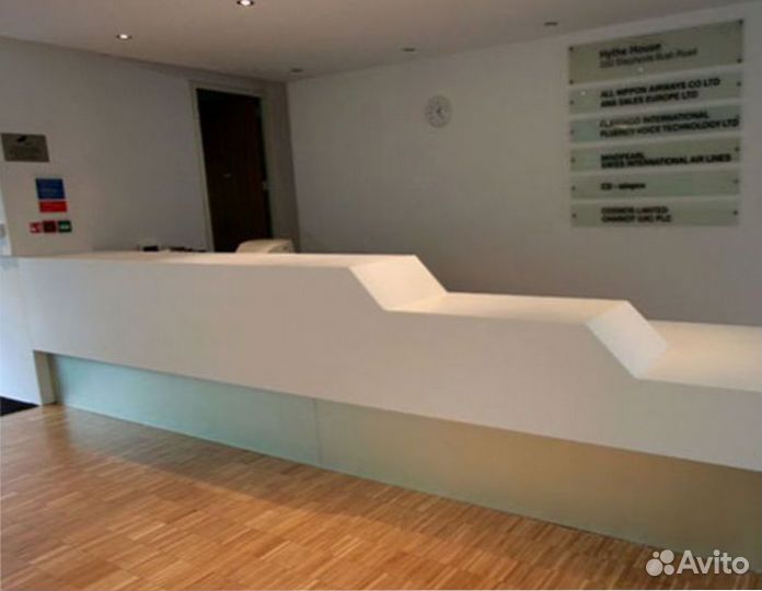 Барная стойка для клиники кварцевого агломерата