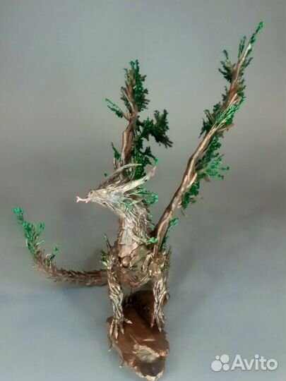 Фигурка дракона