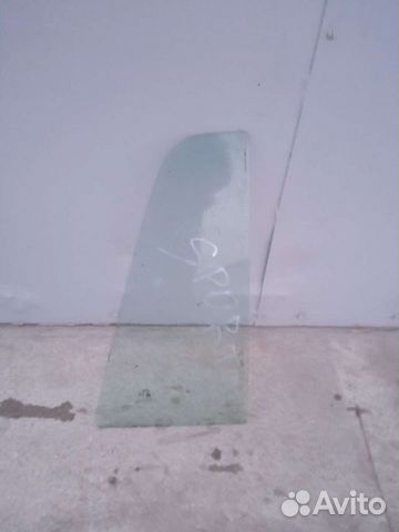 Kia Sportage 2 стекло левой передней двери и право