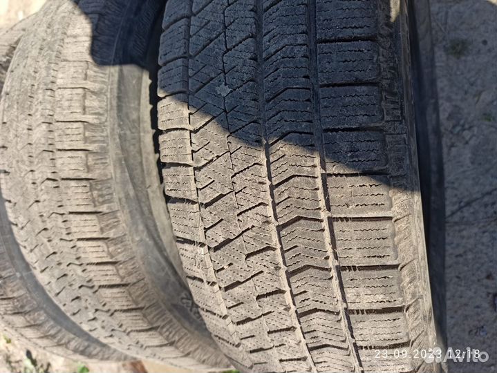 Bridgestone Blizzak VRX2 195/65 R15 91