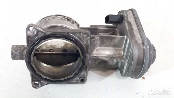 Дроссельная заслонка правая Volkswagen Toureg 1