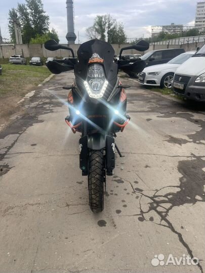 Продаю KTM 1050, 2015г