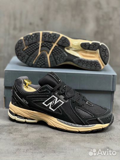 Кроссовки New Balance 1906R Black Taos Taupe