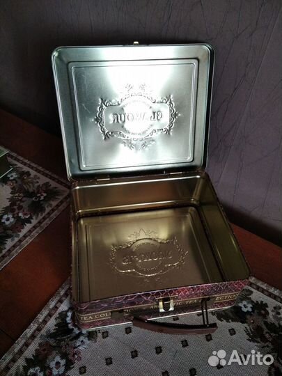 Банки от чая. Одна старинная