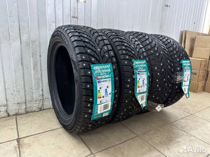 Landspider Arctictraxx 215/55 R18