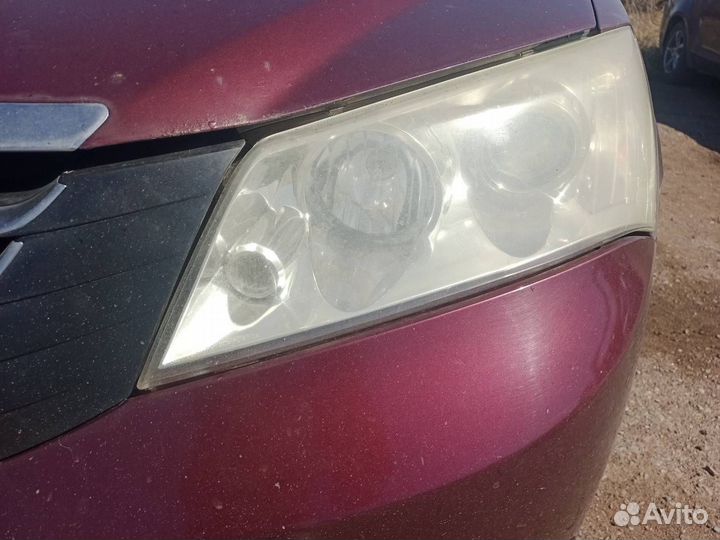 Фара передняя Geely Emgrand