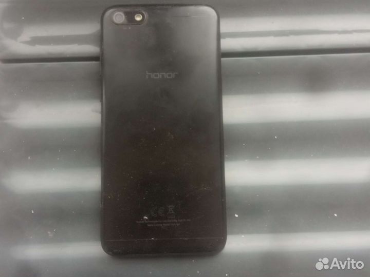 Телефон honor 7а