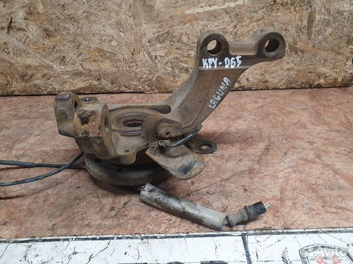 Кулак передний правый+ступица 2.0 АКПП Renault Lag