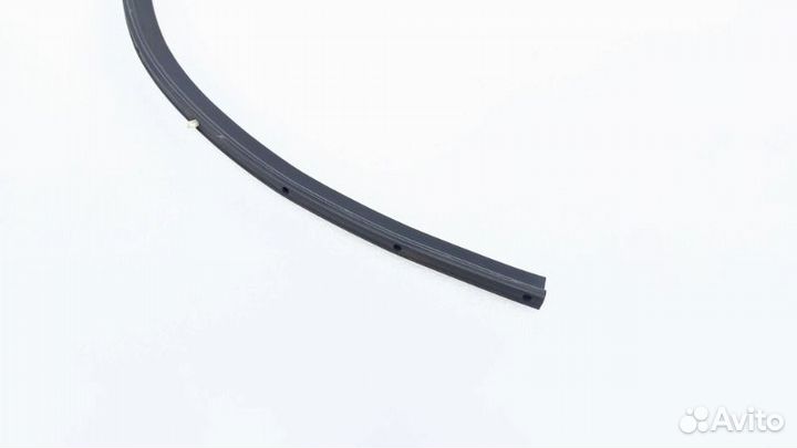 Уплотнитель двери задний Bmw 7-Series F02 N63B44A