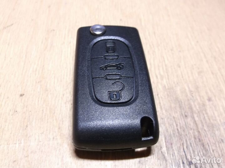 E25CI009 Citroen/Peugeot Remote key 3 buttons