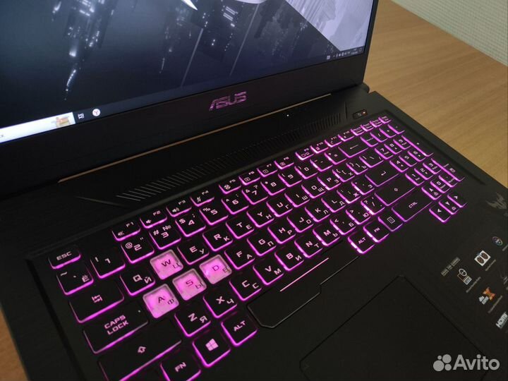 Игровой Asus 17 дюймов / GTX 1650 / IPS