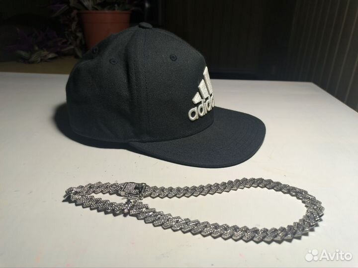 Бейсболка adidas snapback logo cap оригинал