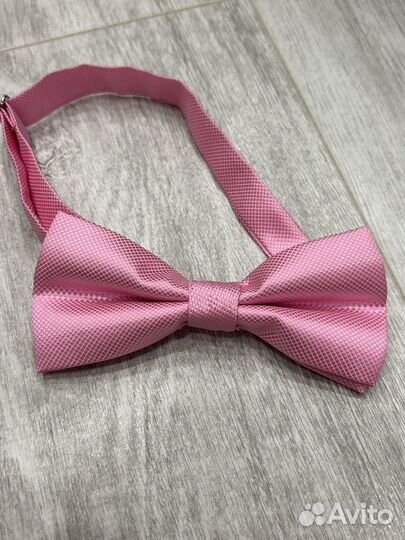 Галстук бабочка розовая