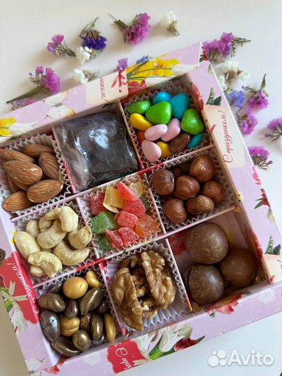 Подарочные наборы из орехов, цукатов, сухофруктов