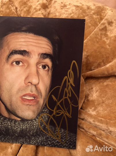 Автограф Бутусова на его фото