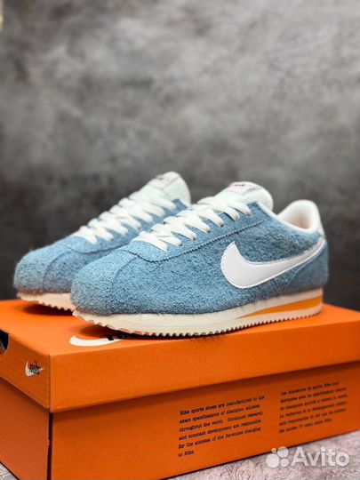 Женские кроссовки nike cortez