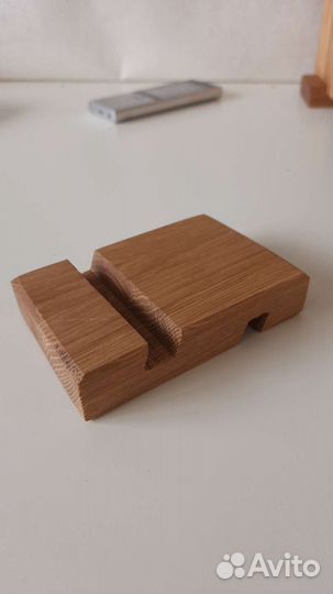 Подставка для телефона из дерева