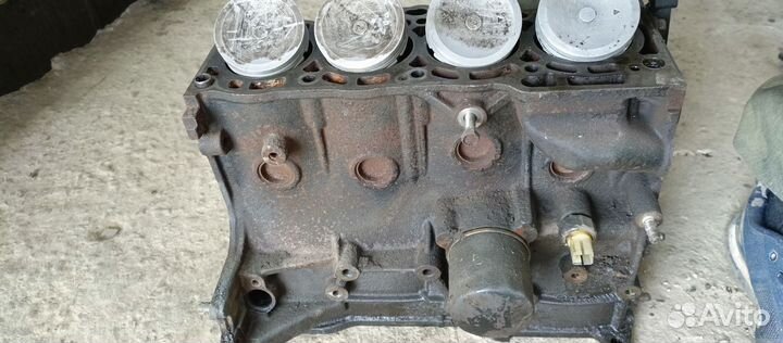 Блок Ниссан Санни 1.5