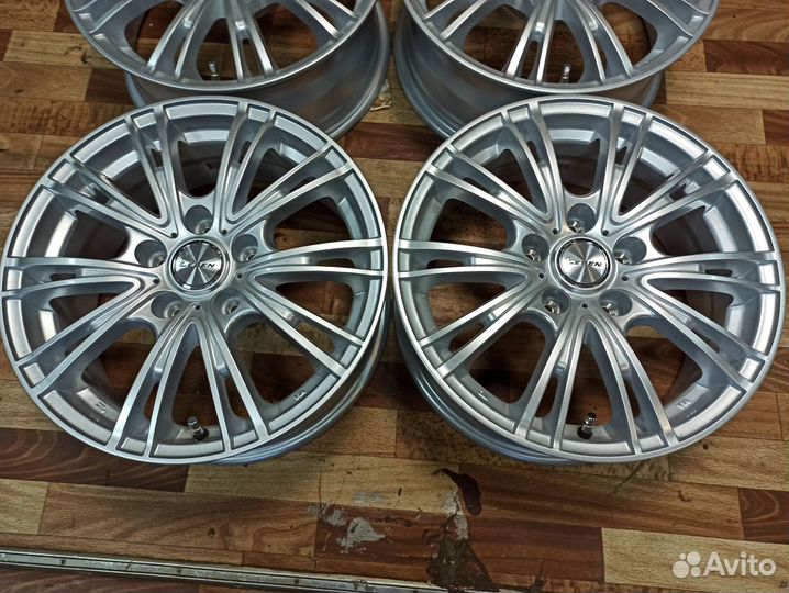 Диски Новые из Японии 16 5х114,3 без эксплуатации