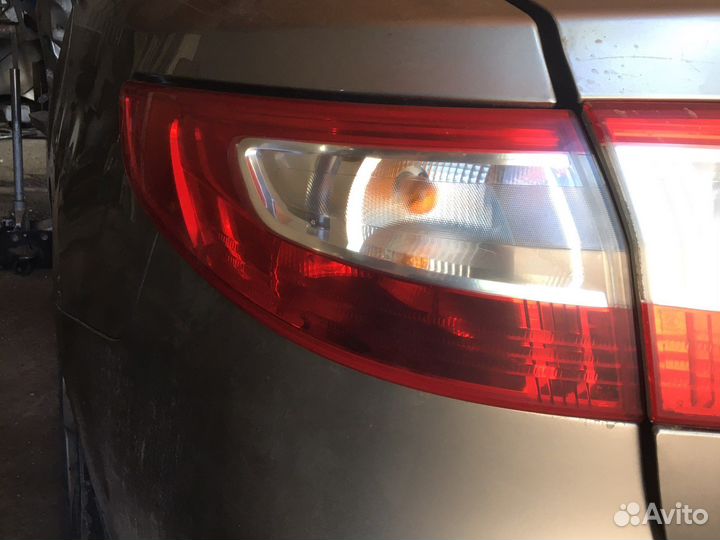 Фонарь задний левый Renault fluence