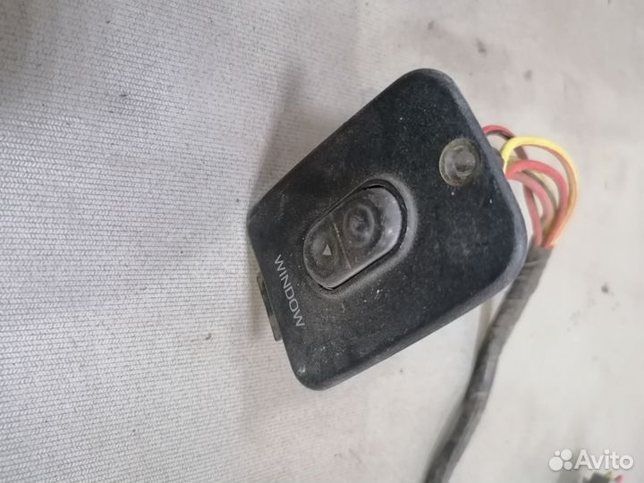 Кнопка стеклоподъемника Ford Taurus 1 1985-1991