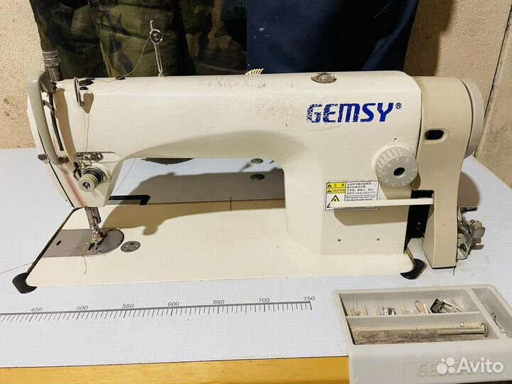 Швейная машинка gemsy