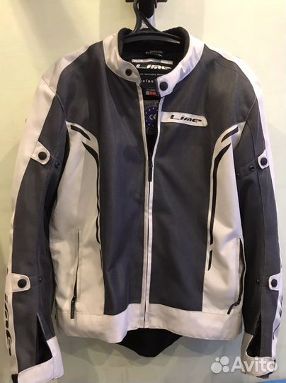 Мотокуртка с защитой