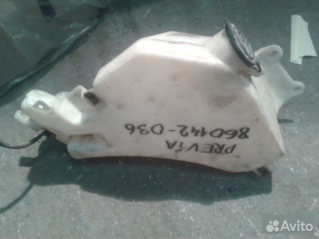 Бачок омывателя Toyota Previa