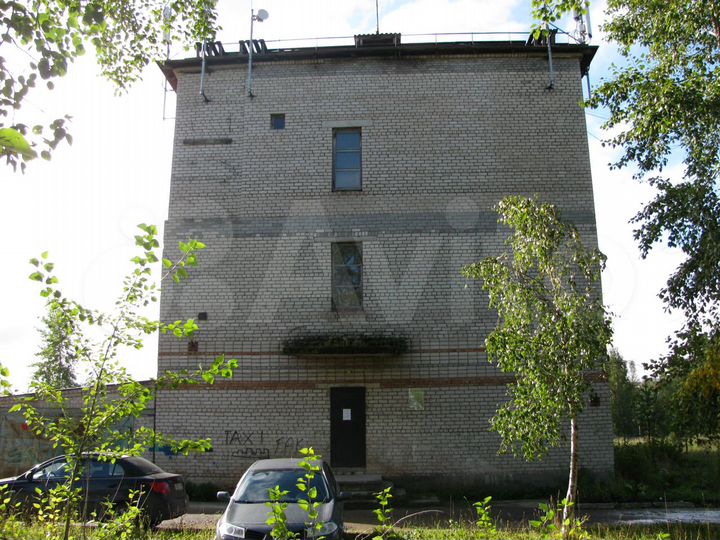 Продам здание, 1330 м²