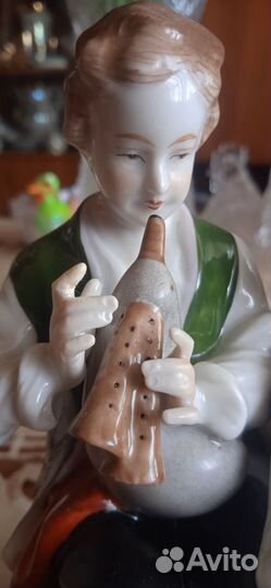 Фарфоровая статуэтка. Германия