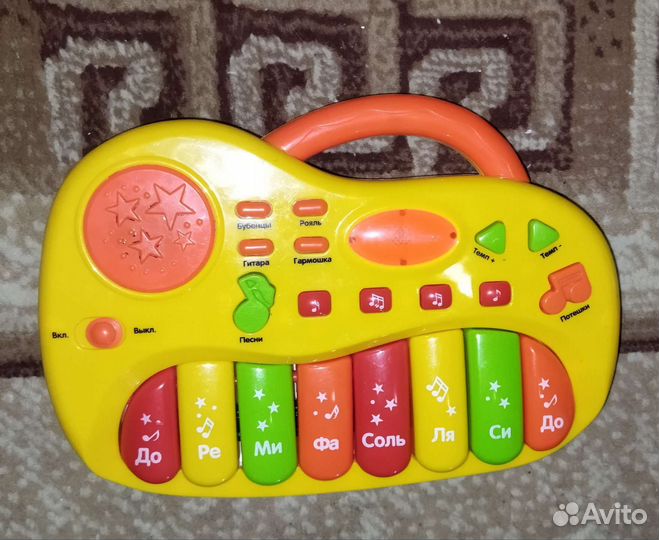 Электропианино Любимые песни Умка