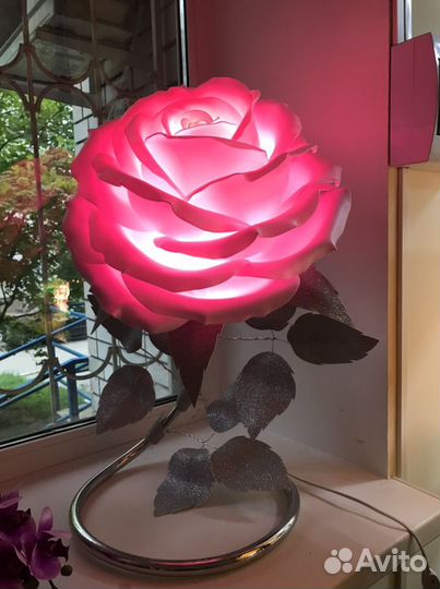 Ростовые цветы светильники