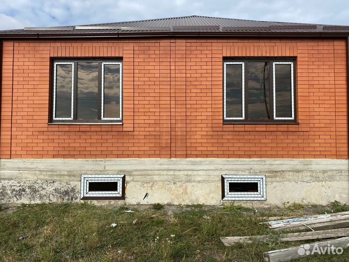 Пластиковые двери и окно