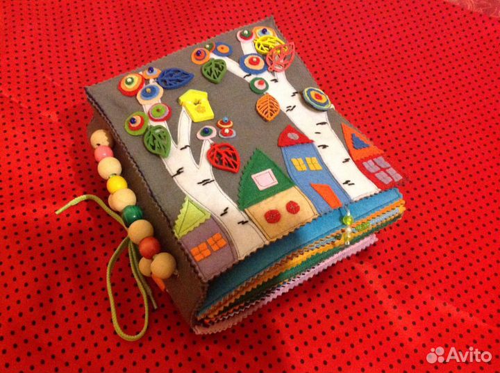 Книжка развивающая из фетра