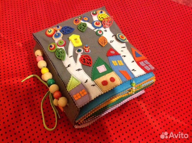 Книжка развивающая из фетра