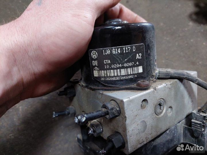 Блок ABS Volkswagen Golf 4