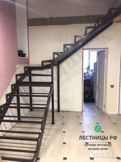 Металлокаркас лестницы