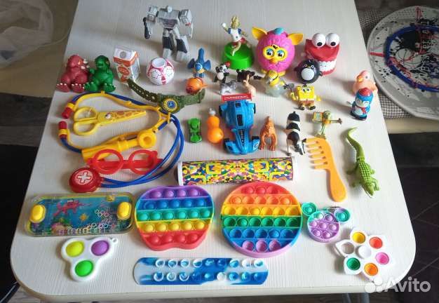 Игрушки(всякие интересные мелочи )