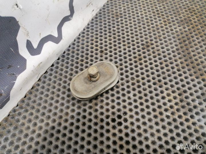 Чашка подушки радиатора левая маз-6430 5440