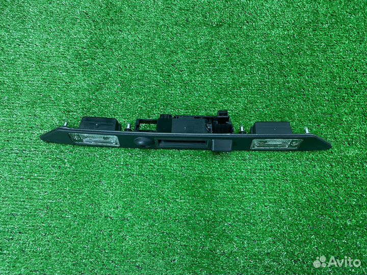 Планка подсветки номера Audi A3 A4 A5 A6 A8 Q7 VAG