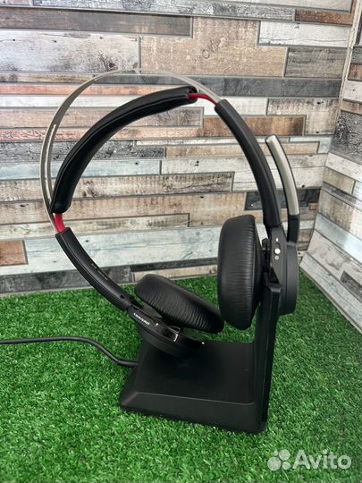 Наушники Plantronics voyager focus uc b825
