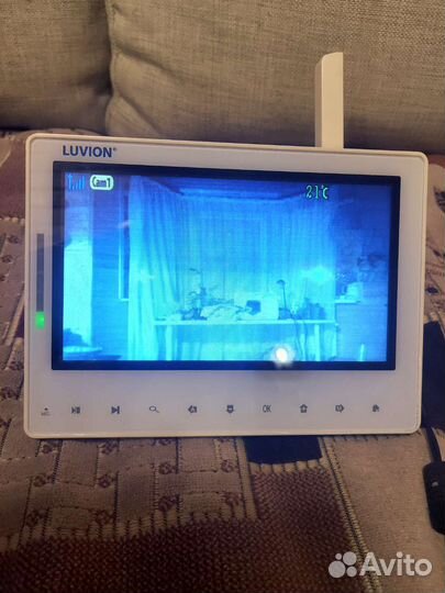 Видео няня luvion prestige touch