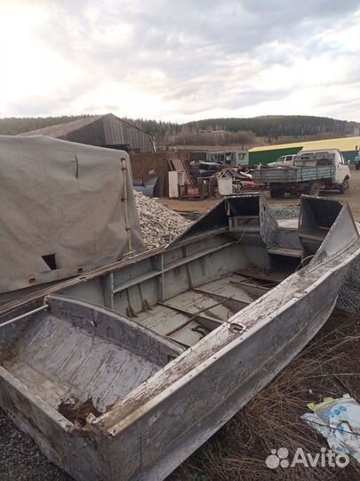 Лодка алюминиевая