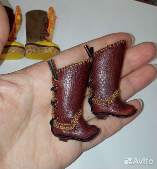 Кожаная обувь для куклы Блайз