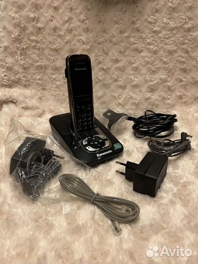 Радиотелефон Panasonic KX-TG8421