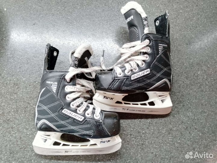 Коньки Bauer Nexus 200 размер Y8