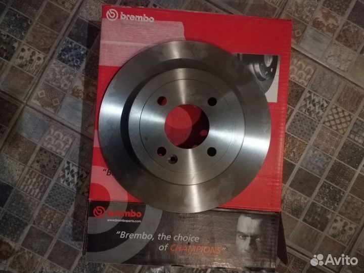Тормозной диск задний brembo 08.C172.10