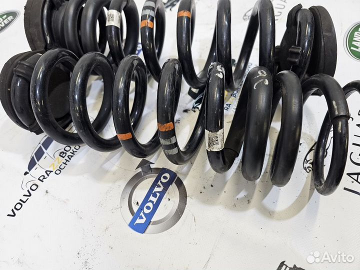 Пружина задняя Jaguar F-Pace X761 SVR