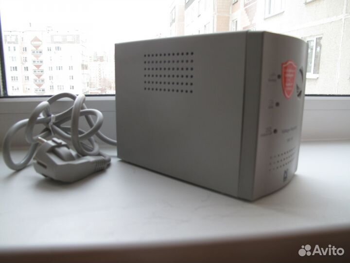 Стабилизатор напряжения 600