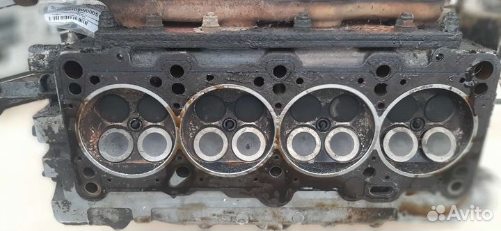 Головка блока ауди S8(4.2) 98 год.дорестайлинг AKH